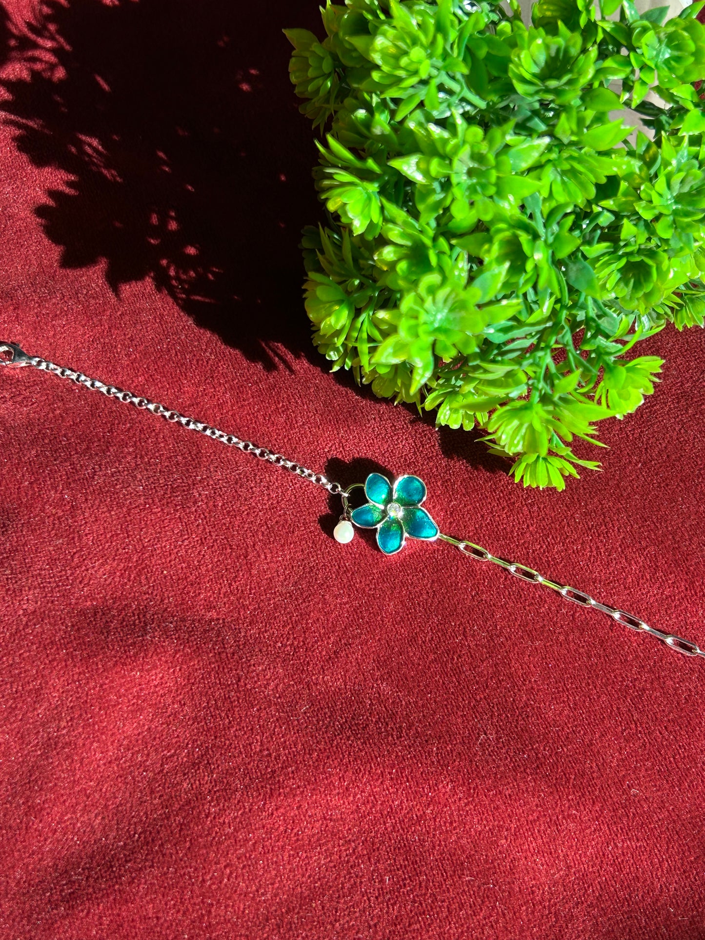 Premium Glittery Flower Bracelet By Siva Silver